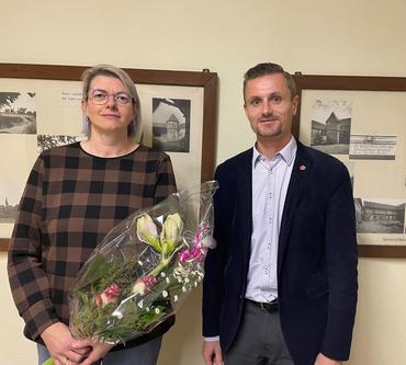 Ortsbürgermeisterin Nadine Hampel mit Bürgermeister Benjamin Kanngießer