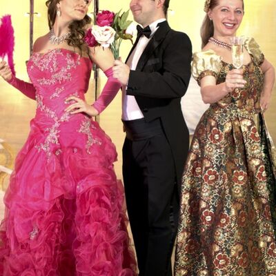 OPERETTEN REVUE