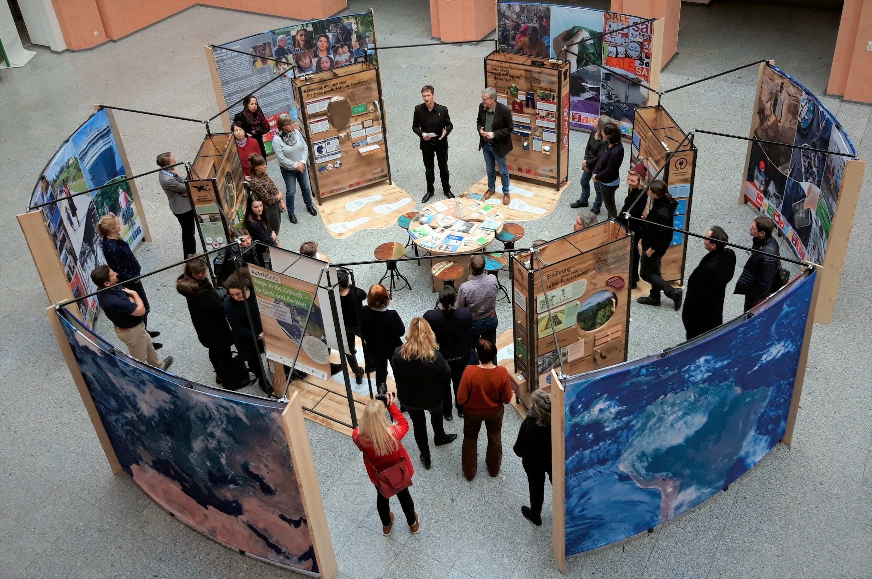Neue Wege in die Zukunft - für Dich und die Welt, Wanderausstellung RENN.Mitte im Staatsministerium für Kultus Sachsen, Dresden am 24.01.2020 FOTO: Charlotte Sattler