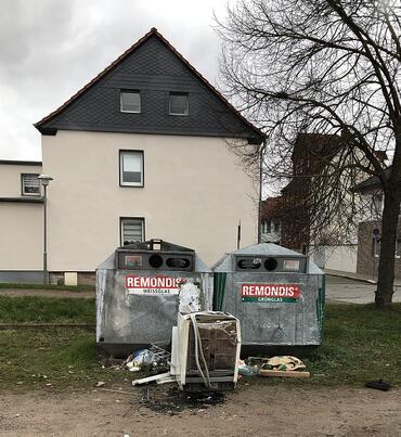 Flaschencontainerplatz Schützenplatz_15.03.2024