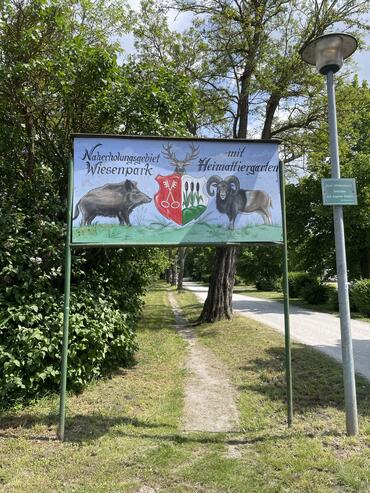 Foto Eingangsschild Wiesenpark_23.06.2023