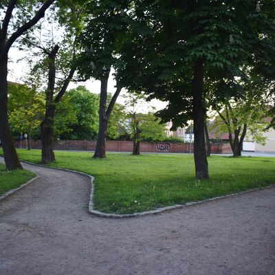 An dieser Stelle wird das Denkmal nach der Sanierung aufgestellt.