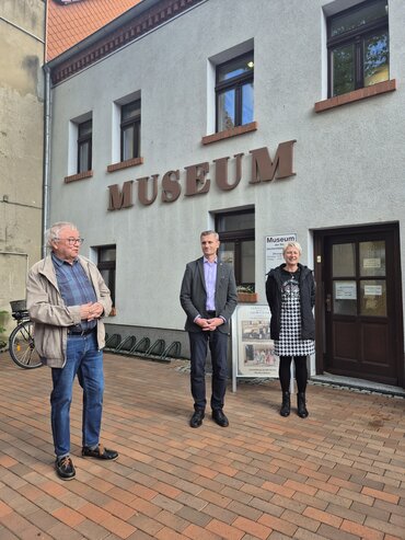 Ausstellung Museum davor