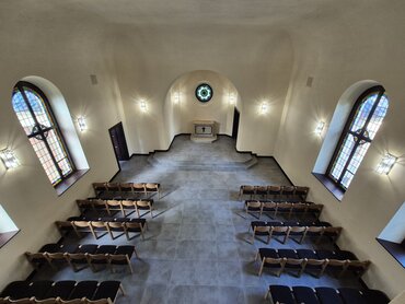 Trauerhale innen oben