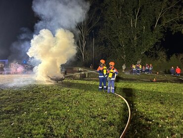 Jugendfeuerwehr L&ouml;schfoto