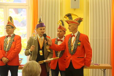Schlüsselübergabe durch den Bürgermeister an den KKC 1971 e.V. 