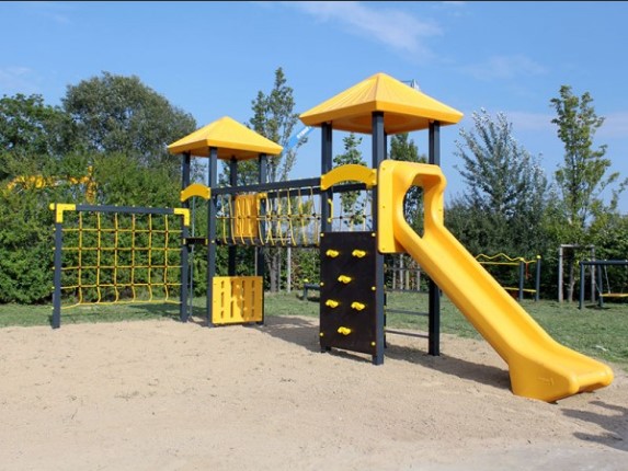 Spielgerät Spielplatz Neindorf